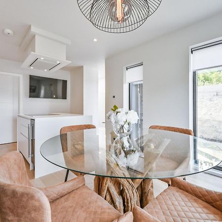 1 The Nest - Luxury Modern House Nr Beach & Bars With Sea Views & Free Parking Villa Charlestown  Dış mekan fotoğraf