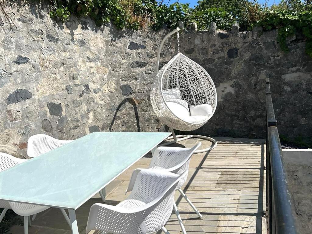 1 The Nest - Luxury Modern House Nr Beach & Bars With Sea Views & Free Parking Villa Charlestown  Dış mekan fotoğraf