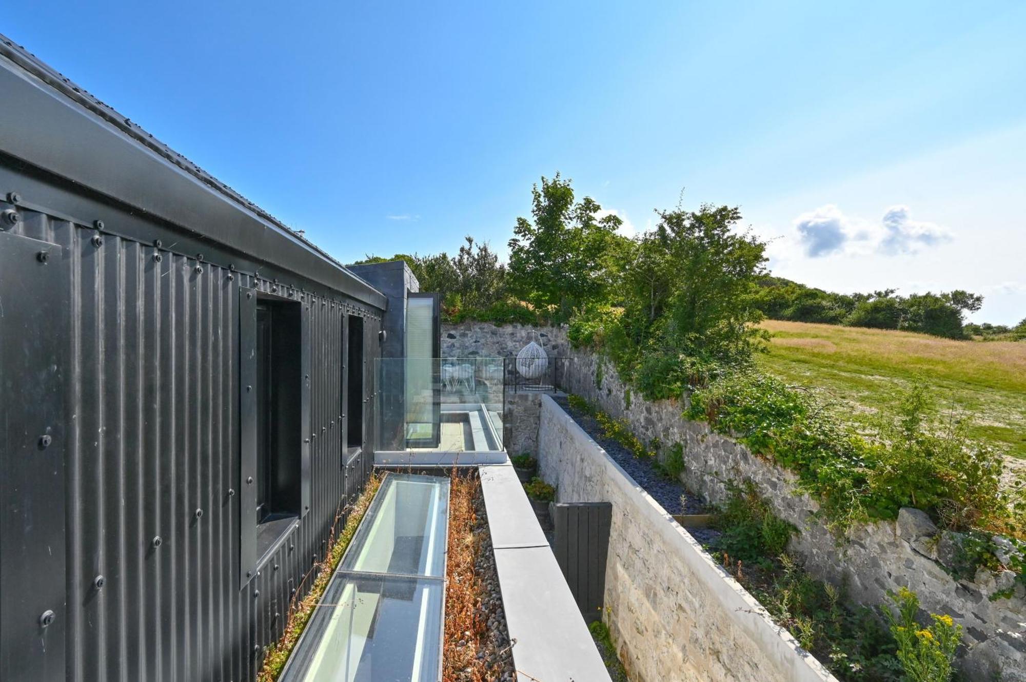 1 The Nest - Luxury Modern House Nr Beach & Bars With Sea Views & Free Parking Villa Charlestown  Dış mekan fotoğraf