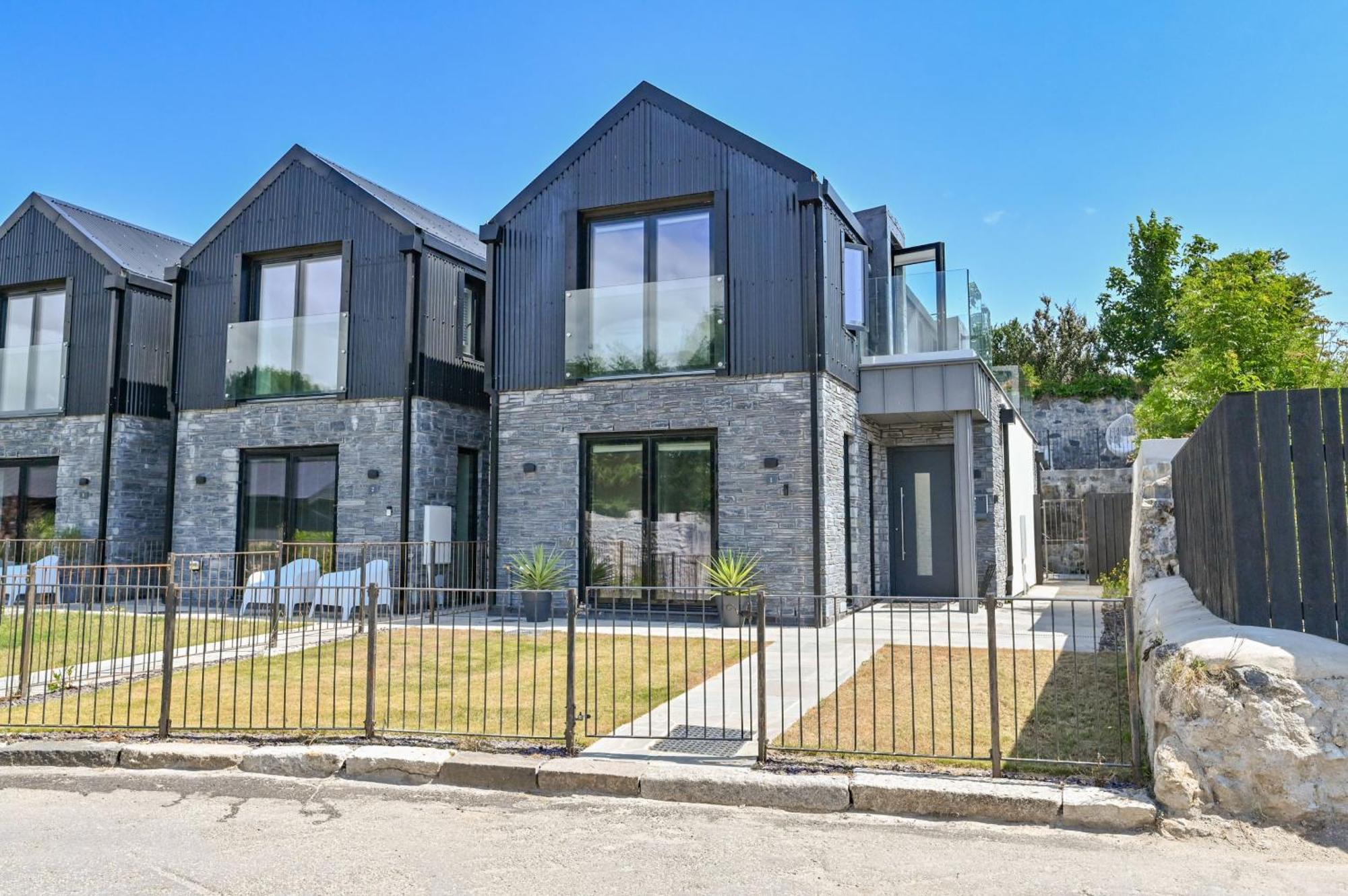 1 The Nest - Luxury Modern House Nr Beach & Bars With Sea Views & Free Parking Villa Charlestown  Dış mekan fotoğraf